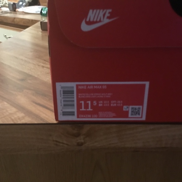 COPY - Men’s Nike Air Max in original box